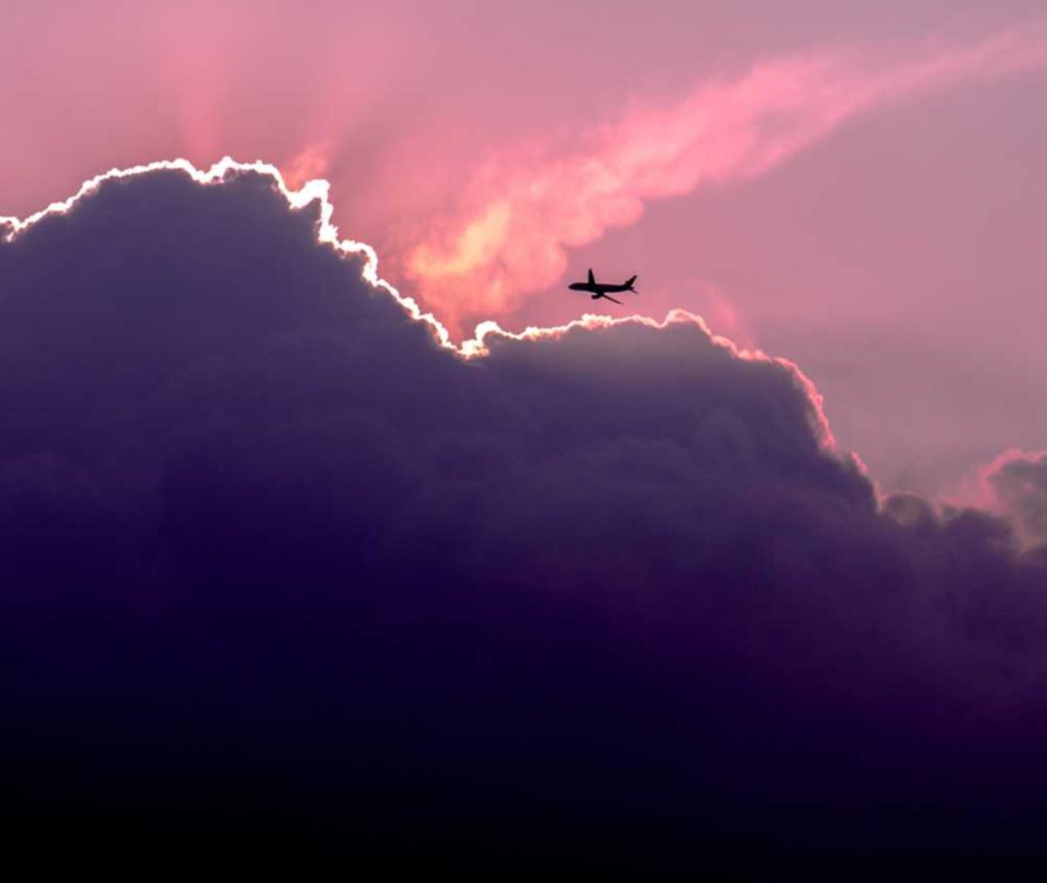 西部数码实名账号：短信的发展与变革，进而推动整个通讯的发展。