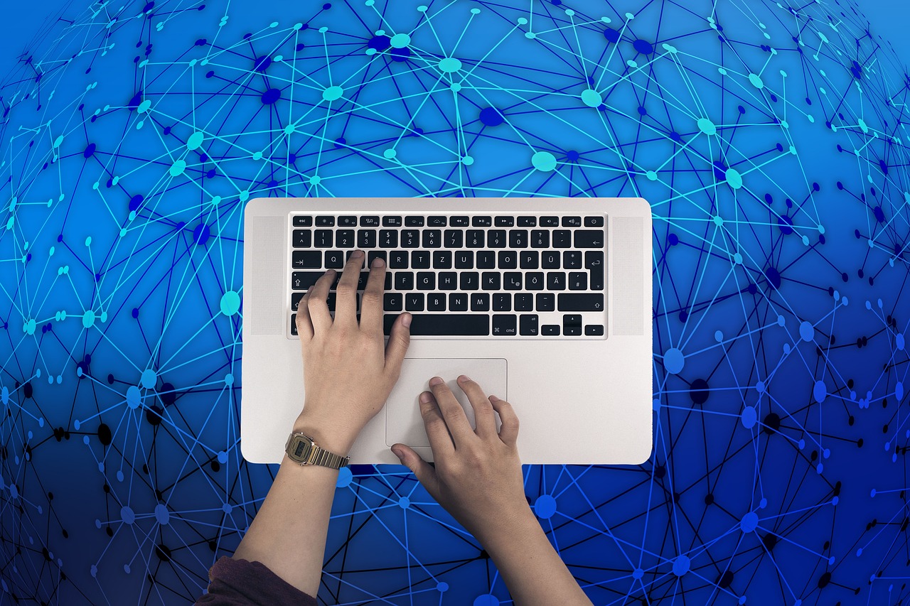 有嘴蓝骆驼：微掌铺app详情下载教程