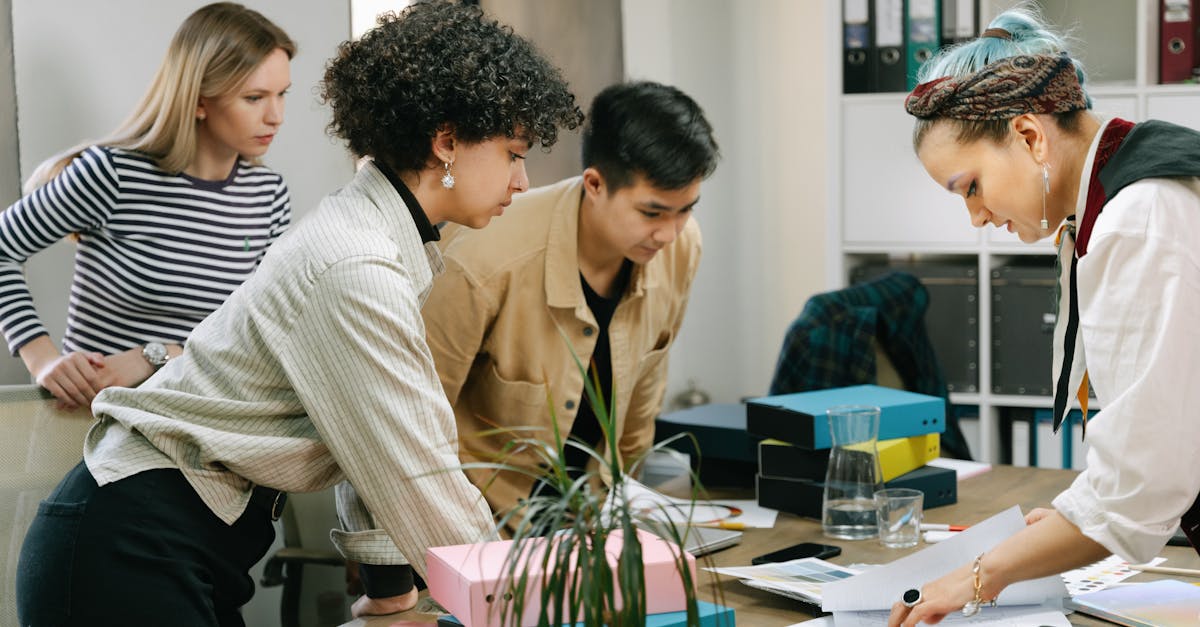 亿盛如何在现代网络营销中平衡销售和品牌形象？