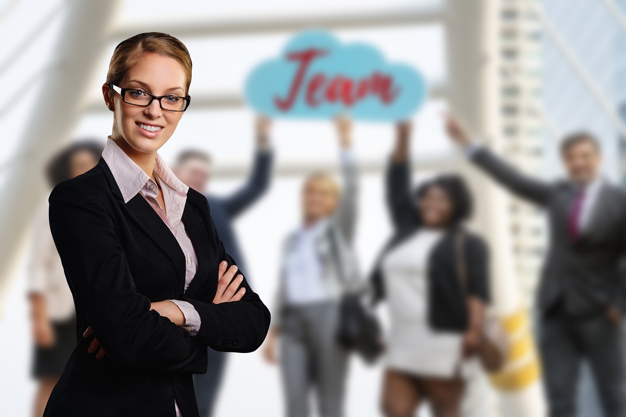 蓝狮《如何通过在线广告提高企业销售业绩?》